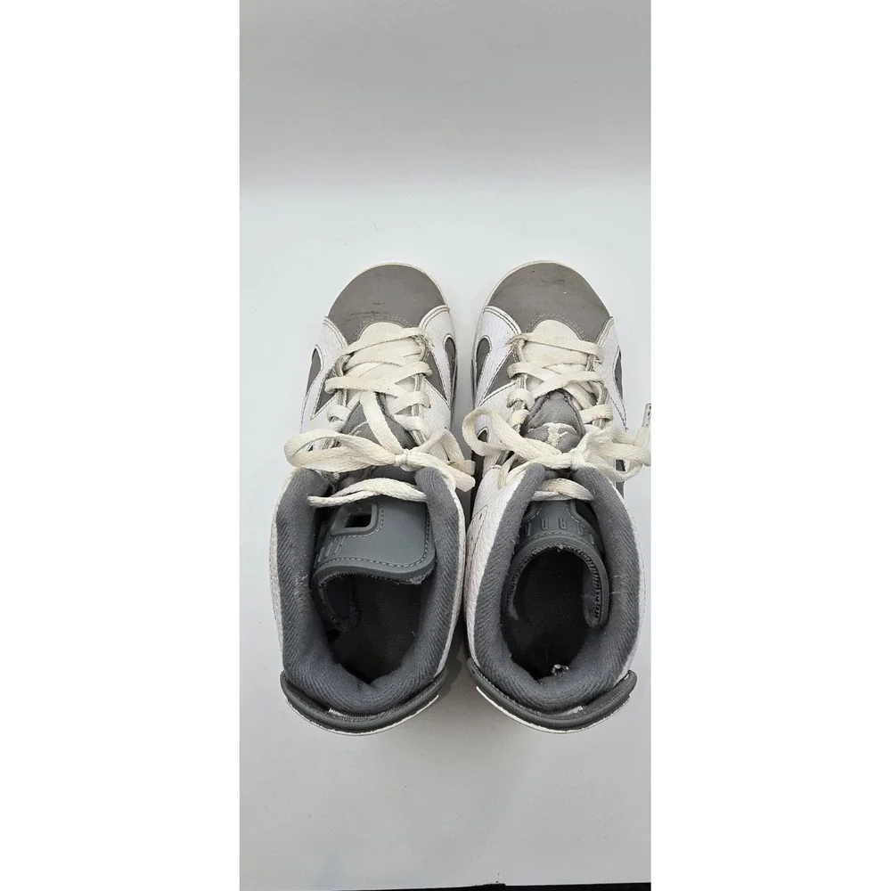 Nike Air Jordan 6 Retro Size 2.5Y‎ Athletic Shoes Sneakers White Size